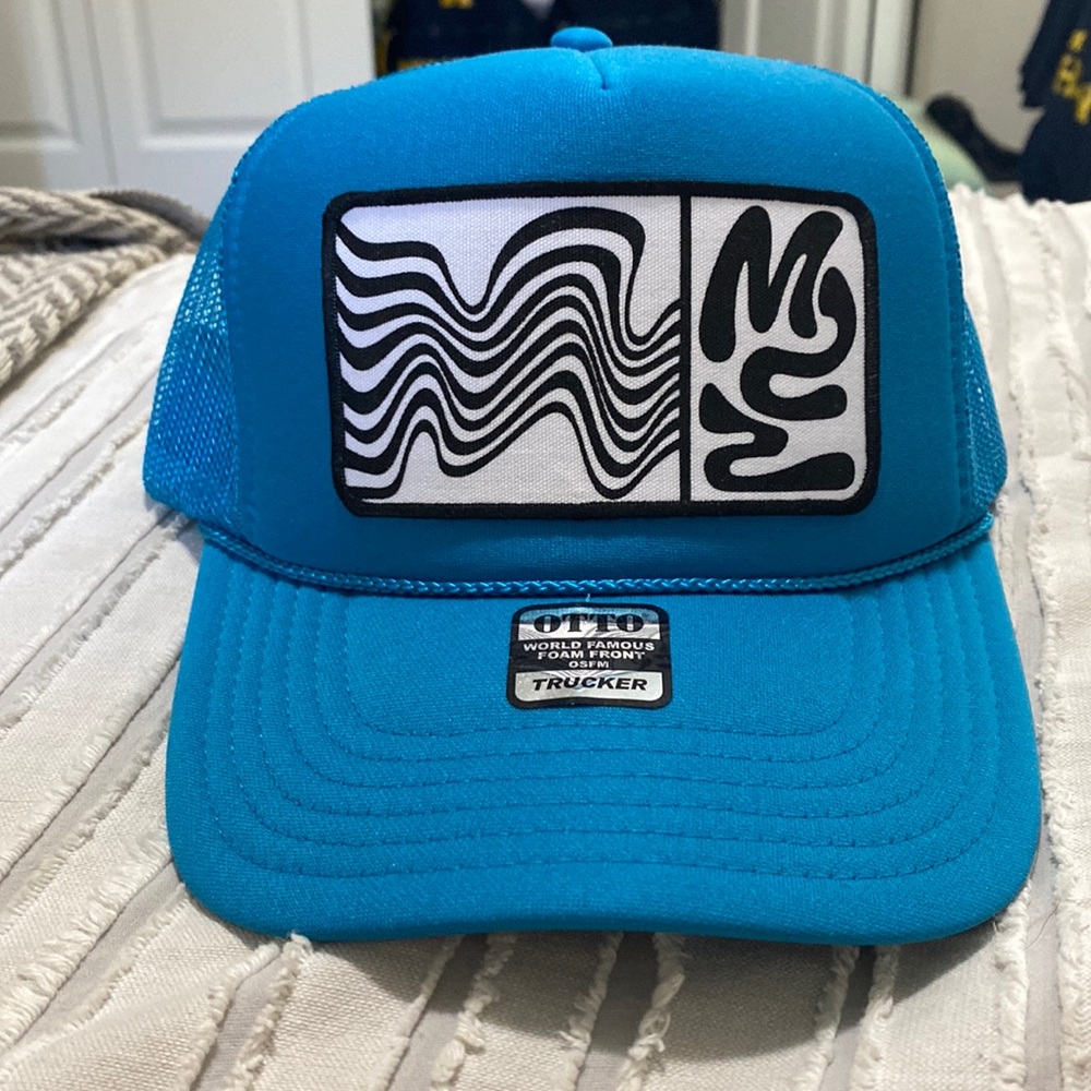M22 Trucker Hat